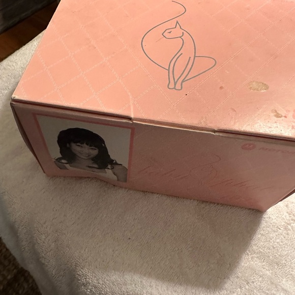 baby phat phone in the box with all the rhinestone diamonds $1200 pristine - Picture 5 of 8
